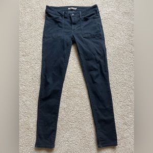 Levi’s 711 Skinny Jeans